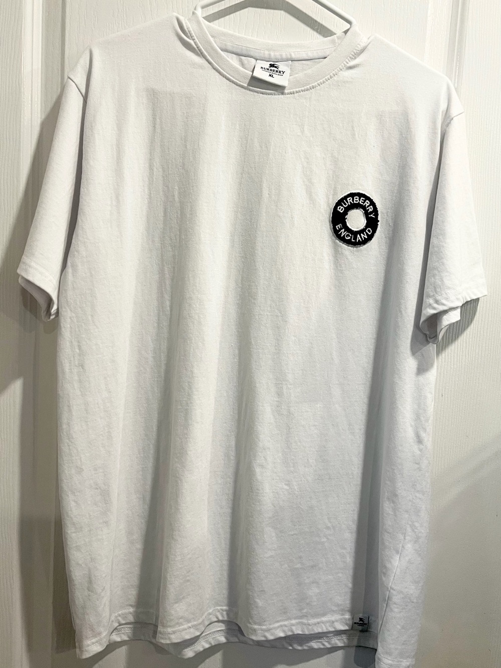 Burberry White Short Sleeve Tee with Black Circular Logo - Picture 2 of 8
